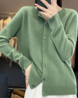 Katharina | Damen Strickjacke mit klassischer Knopfleiste in Hellgrün