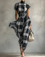 Nethara - Elegantes Herbst Kleid Mit Gürtel in Schwarz