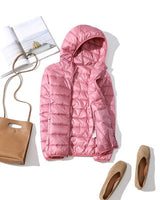 Kerstin | Damen Modische Glänzende Kurze Winterjacke in Rosa Kapuze