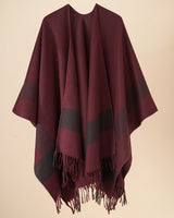 Kyrine - Poncho Schal Mit Fransen Und Geometrischem Muster in Burgund