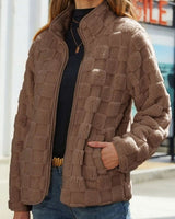 Valentine - Karierte Winterjacke für Damen in Braun