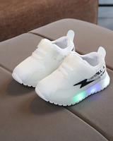 Bequeme Kleinkinderschuhe mit LED-Beleuchtung - GlowSteps in Weiß