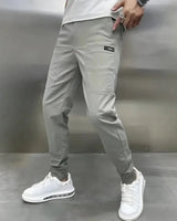 Malik – Stilvolle Freizeithose in Hellgrau