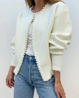 Strickjacke mit Perlenbesatz und geripptem Saum-PEARL in Weiß