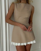 Dan | Ärmelloses Kleid mit Plissee-Rock in Khaki