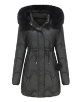 BELLE - Wattierte Winterjacke mit flauschigem Kragen in Schwarz