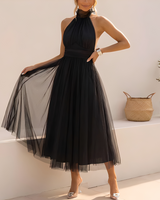 Neneta - Ein stilvolles und elegantes Damenkleid in Schwarz