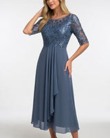 Zerda – Elegantes Midi Kleid Aus Spitze in Blau