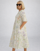 Zunia – Midi-Kleid Mit Blumenmuster Und Taschen in Weiß