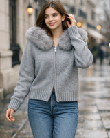 Damenstrickjacke mit integrierter Kapuze - Greta in Grau