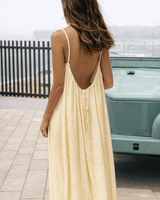 Luna | Backless Maxi-Kleid für Sommerabende in Apricot
