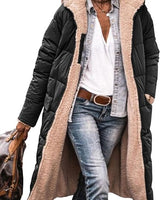Bei | Wendemantel aus Sherpa-Fleece – langer Puffermantel mit Kapuze in Schwarz
