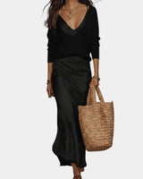 Thalia - Satin-Maxikleid in Schwarz