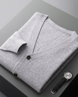 Lucian – Die stilvolle & vielseitige Herren-Strickjacke in Grau