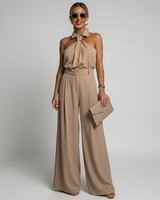 Ava | Neckholder Kragen Jumpsuit in Khaki