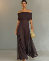 Briallen - Schulterfreies Softtouch-Kleid in Braun