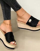 Camila - Keilsandalen mit Plateau in Schwarz