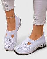 Regine | Damen Slip-On Atmungsaktive Mesh-Walking-Sneaker in Weiß