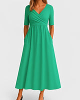 Piper - Midikleid mit kurzen Ärmeln in Grün
