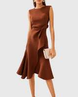 Stella - Elegantes ärmelloses Midikleid in Braun