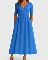 Piper - Midikleid mit kurzen Ärmeln in Blau