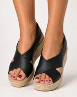 Iona - Lässige Keilsandalen in Schwarz