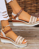 Sosa - Bequeme Keilsandalen in Beige