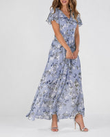 Lea - Ein vielseitiges Blumen-Midikleid für jede Gelegenheit in Violett