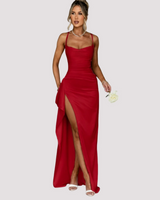 Hallie - Elegantes Rückenfreies Maxikleid in Rot