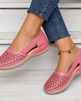 Tegan - Modische Sandalen mit Muster in Rot