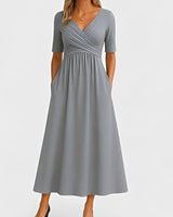 Piper - Midikleid mit kurzen Ärmeln in Grau