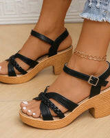 Ffion - Stilvolle Chunky Sandalen in Schwarz