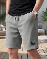 Jens - Leichte Shorts mit elastischem Bund in Grau