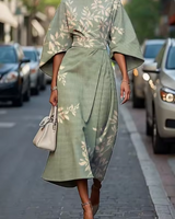 Elora - Luftiges Blumenkleid in Grün