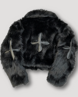 Kory | Cropped Faux Plüsch Flauschiger Pelz Kreuz-Patchwork Jacke in Schwarz