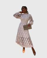 Larena – Modisches Midi-Spitzen Kleid in Beige