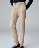Theodore | Slim-Fit Bundfalten Anzughose in Beige