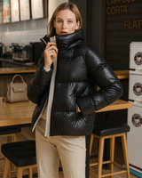 Julia - Moderne und bequeme Winterjacke in Schwarz