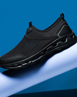 Unisex nan ultraleichter Netz-Schlupfschuh mit belüfteter Hohlkammerdämpfung Drune in Schwarzweiß