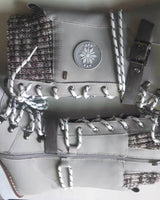 Damen nan gefütterte Schnürstiefel mit gestricktem Schaftbund, dekorativem Schnallenriemen und profilierter Gummisohle Drune in Grau