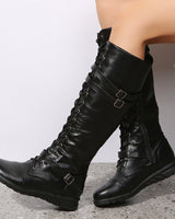 Damen nan kniehohe Military‑inspirierte Schnürstiefel mit seitlichem Reißverschluss verstellbaren Ziergurten und stoßdämpfender Profilsohle Drune in Schwarz