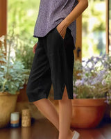 Fenja | Bequeme Bermuda mit Details in Schwarz