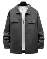 Herren nan Overshirt-Jacke mit Brustklappen, lockerer Passform und durchgehender Knopfleiste Drune in Dunkelgrau