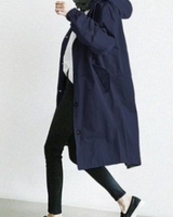 Edith | Damen langer Streetcoat mit Knopfleiste in Blau