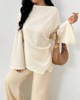 Damen nan oversized Satin-Tunika mit U-Boot-Ausschnitt und weiten Trompetenärmeln Drune in Apricot