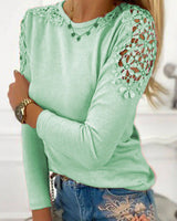 Damen nan langärmeliges Feinstrickshirt mit Häkelspitzen-Schultereinsätzen und Rundhalsausschnitt Drune in Grün