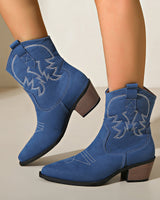 Damen nan Kurzschaft‑Westernboot mit dekorativer Stickerei, eckigem Blockabsatz und weichem Veloursfinish Drune in Blau