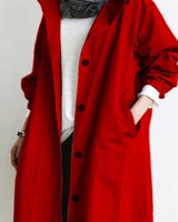 Edith | Damen langer Streetcoat mit Knopfleiste in Rot