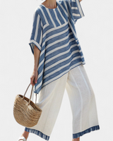 Ornella – elegantes gestreiftes Top in Blau und Hose mit Details am Saum in Gestreift Blau