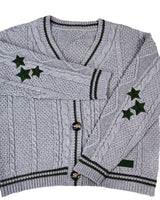 Damen nan oversized Zopfmuster-Cardigan mit V-Ausschnitt, Knopfleiste und Sternapplikationen Drune in Grau